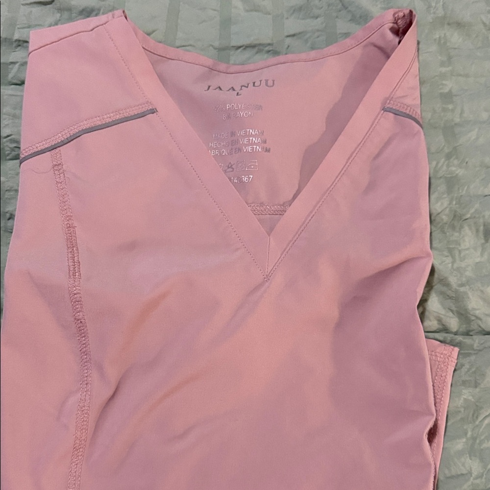 Jaanuu scrub top